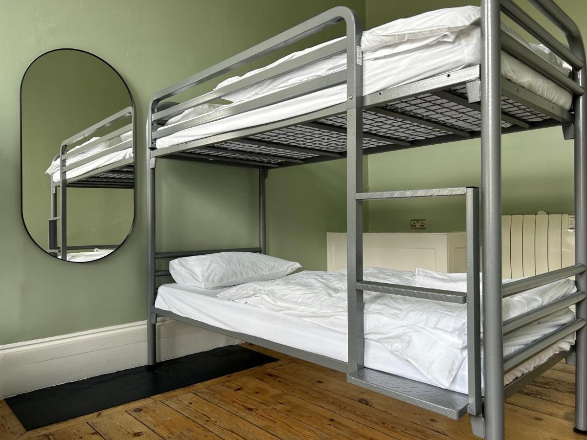 Cricketers Hostel Londres Exterior foto